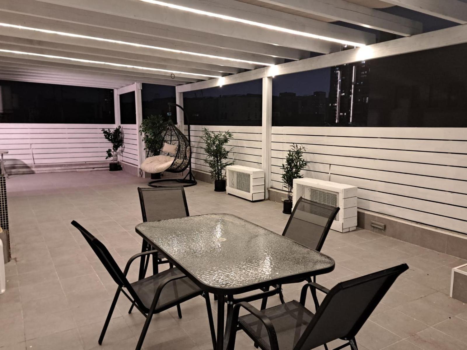 Authentic One Bedroom Apartment In City Center Jerusalem Exterior photo