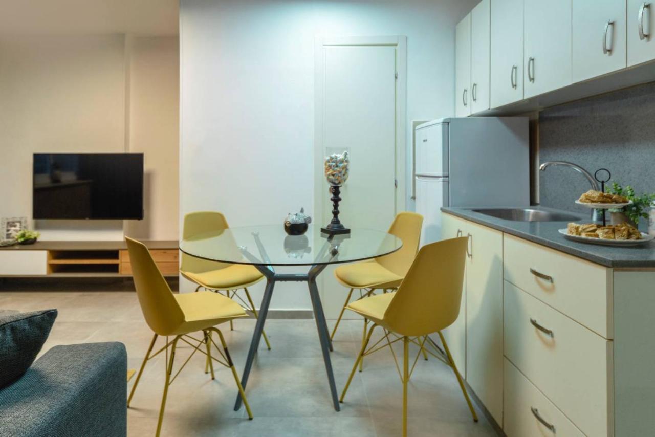 Authentic One Bedroom Apartment In City Center Jerusalem Exterior photo